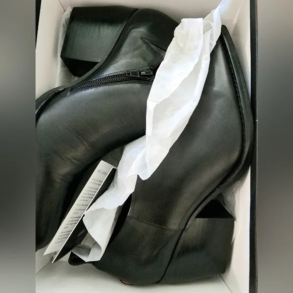 WITTNER Keisha Pointed Toe Block Heel Booties - Picture 5 of 6